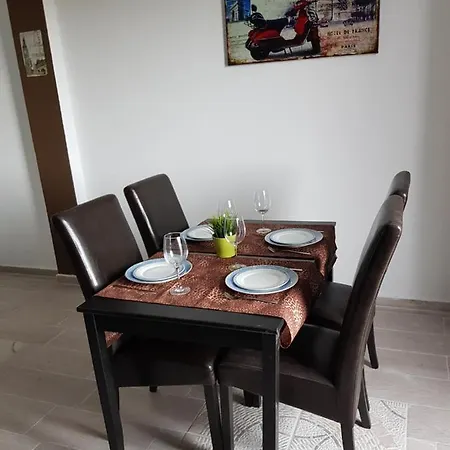 La Naval 209, 5ºa - Londres - Appartement
